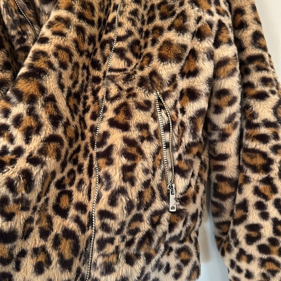 Cropped Cheetah print fuzzy jacket. Worn twice - Picture 3 of 6